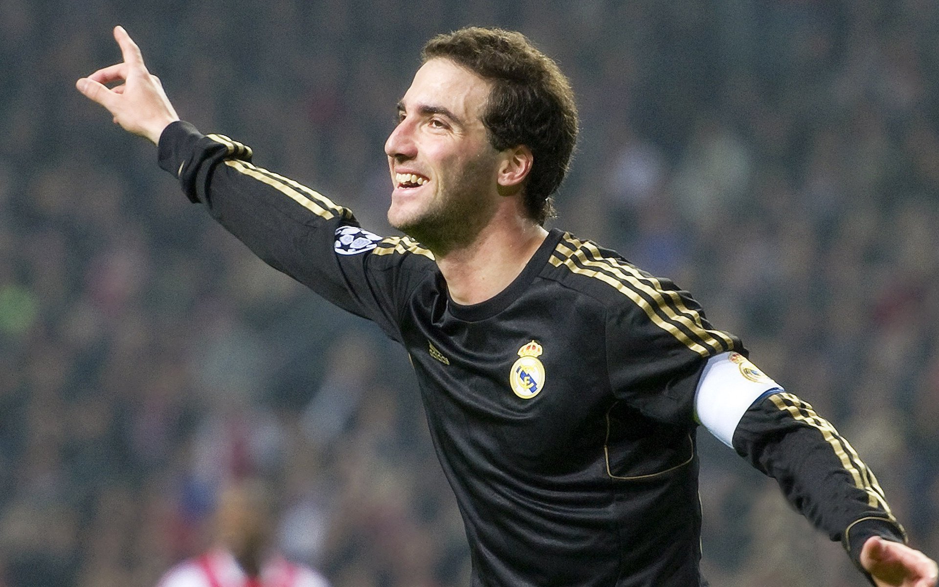 战术碾压与体系差距，从坎特打爆防线看拉齐奥轻取中国队的深层启示